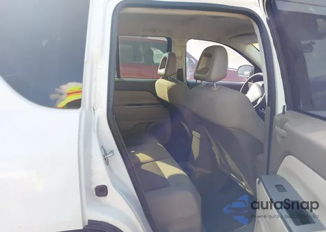 2007 Jeep Compass Sport z USA, uszkodzony, nr VIN 1J8FF47W27D583287